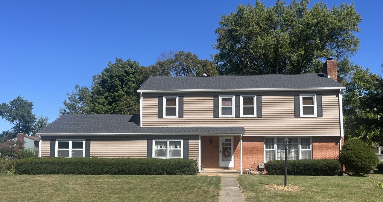 110 Holiday Dr., Tuscola, IL 61953