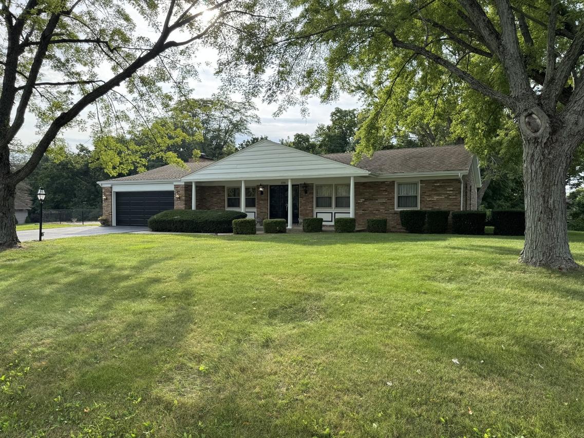 2556 E 269th Rd., Peru, IL 61354