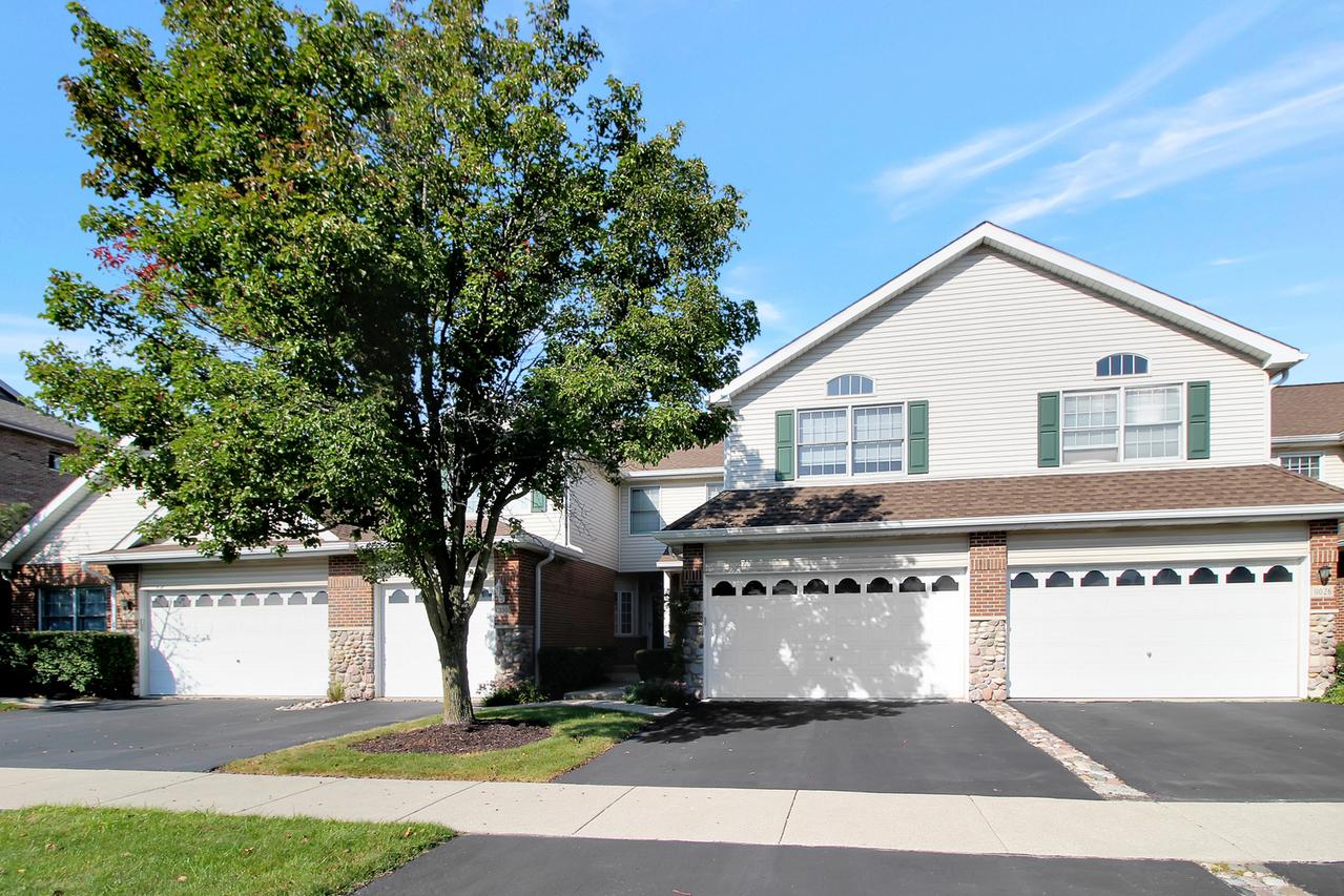 11028 Jodan Dr., Oak Lawn, IL 60453