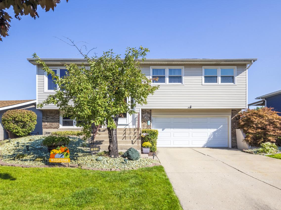 7810 166th Pl., Tinley Park, IL 60477
