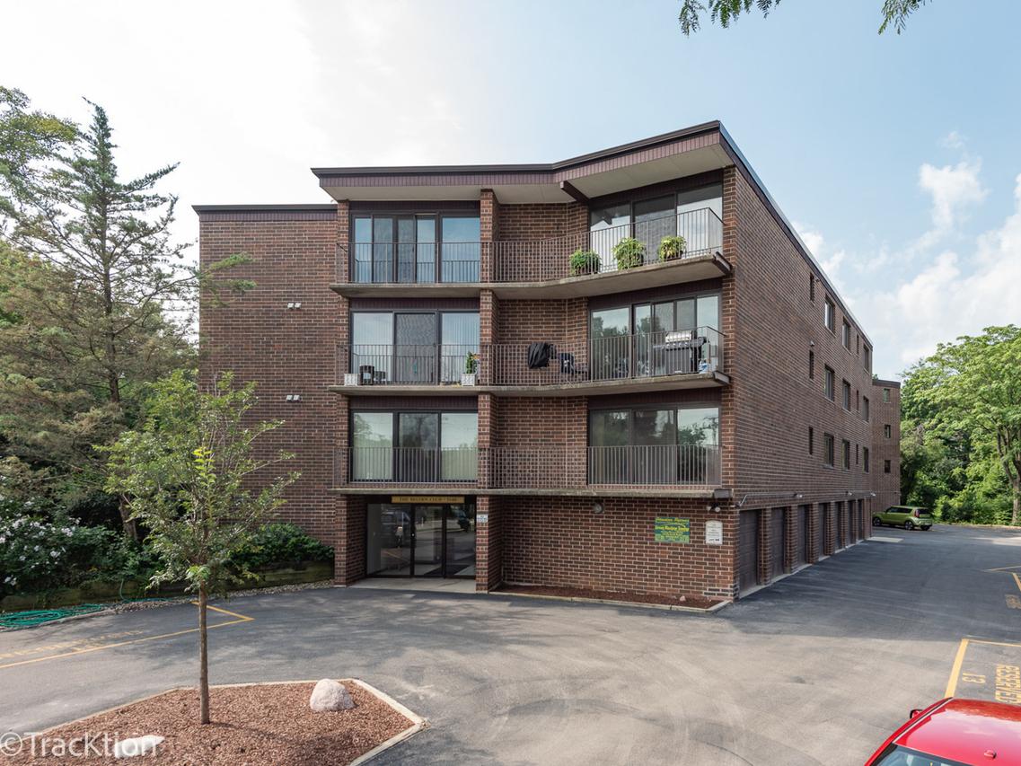 5146 Belden Ave. #D2, Downers Grove, IL 60515