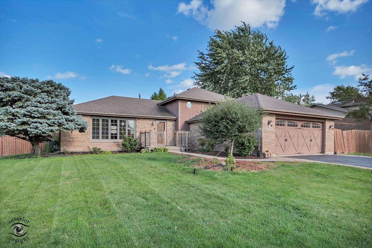 20349 S Green Meadow Ln., Frankfort, IL 60423