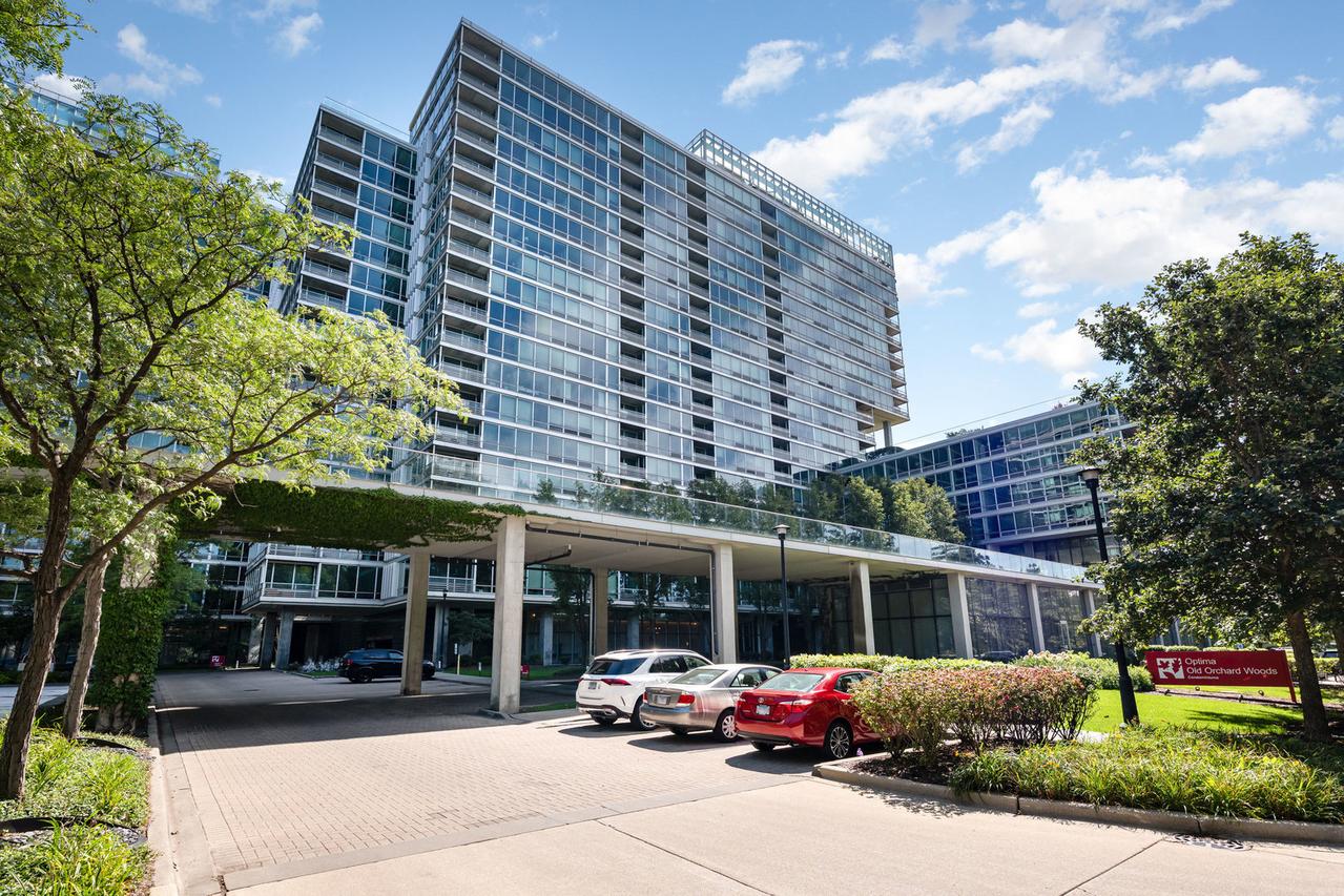 9655 Woods Dr. #1809, Skokie, IL 60077