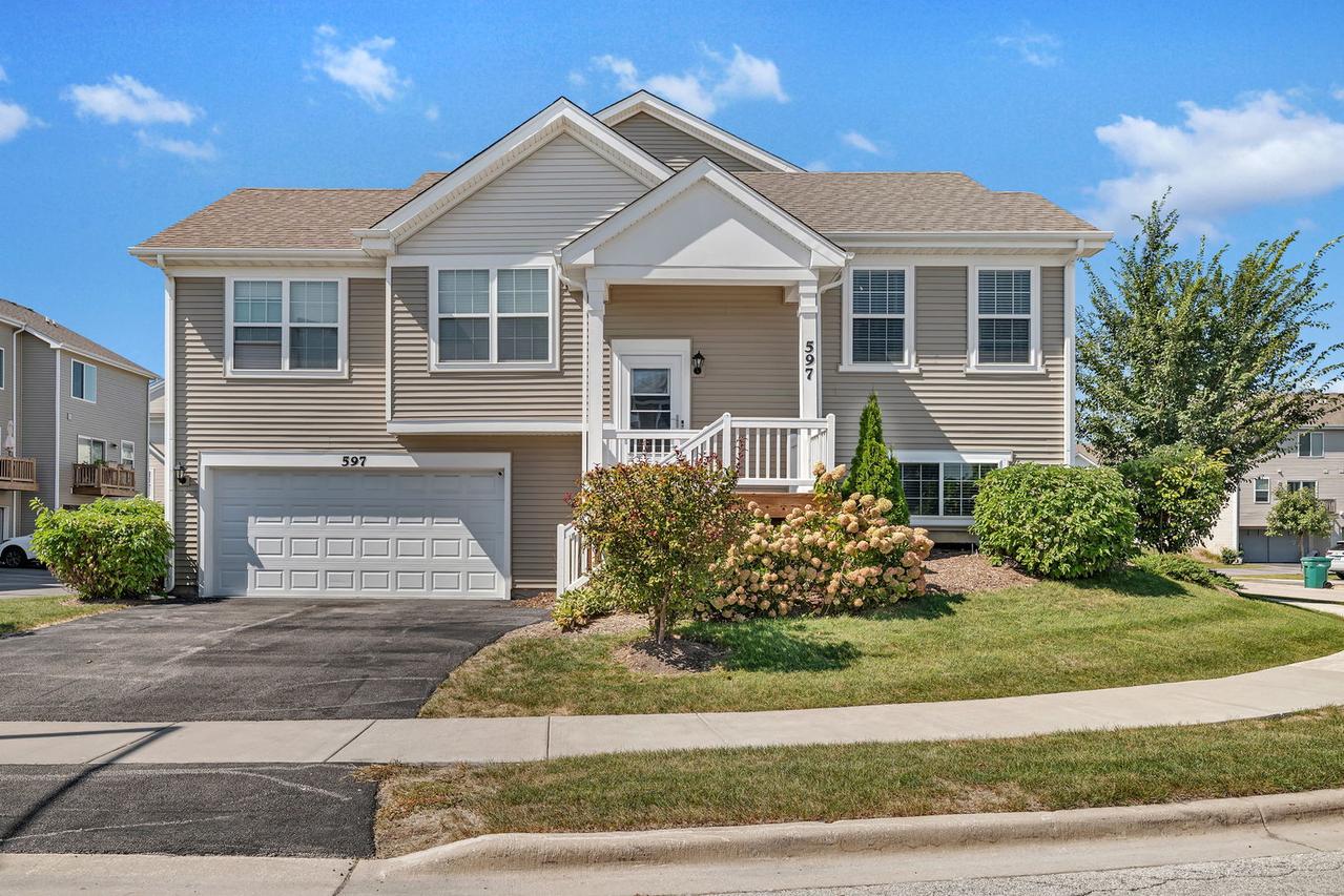 597 Spring Leaf Dr., Joliet, IL 60431