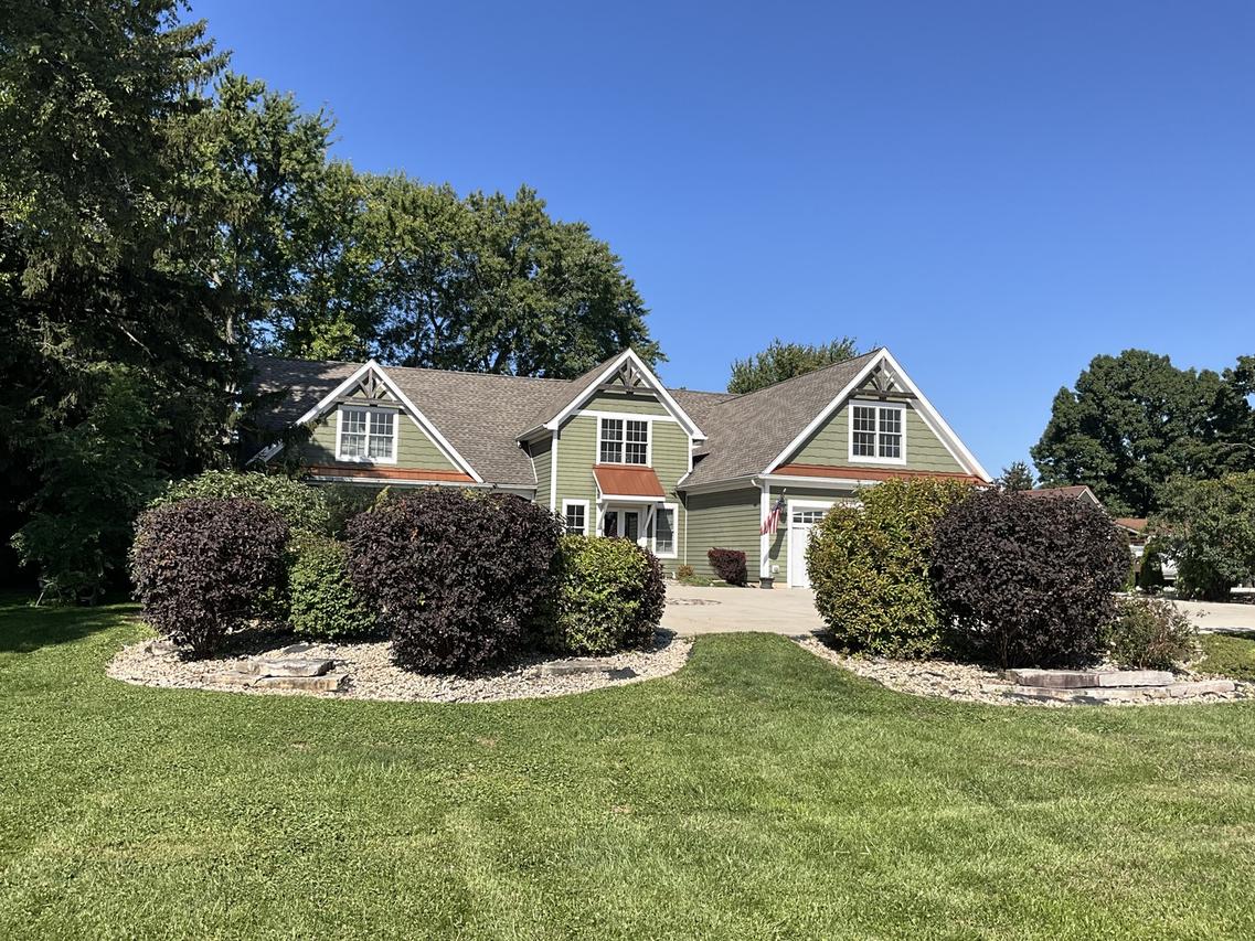 8N594 S Mclean Blvd., South Elgin, IL 60177