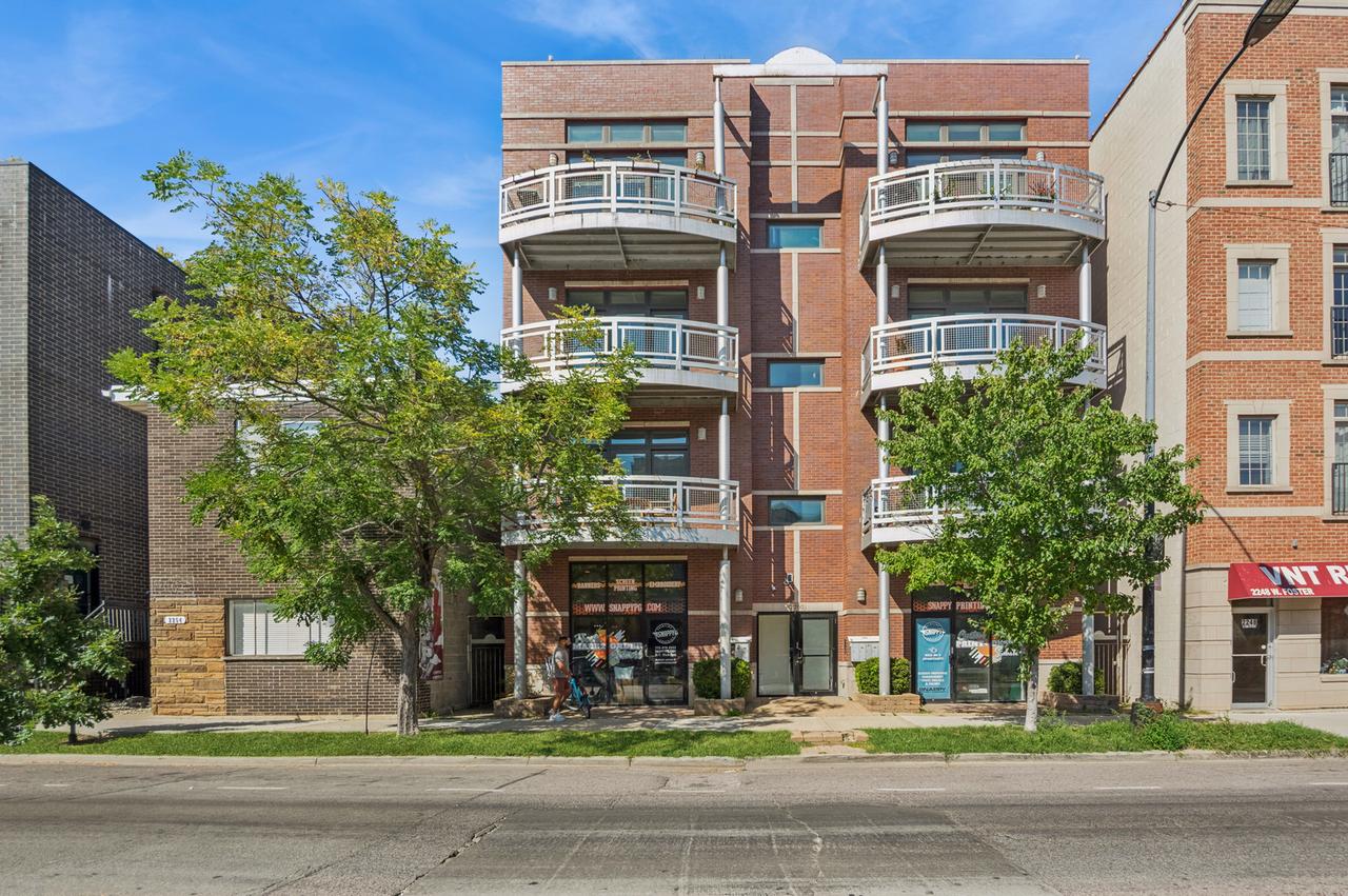 2250 W Foster Ave. #2E, Chicago, IL 60625