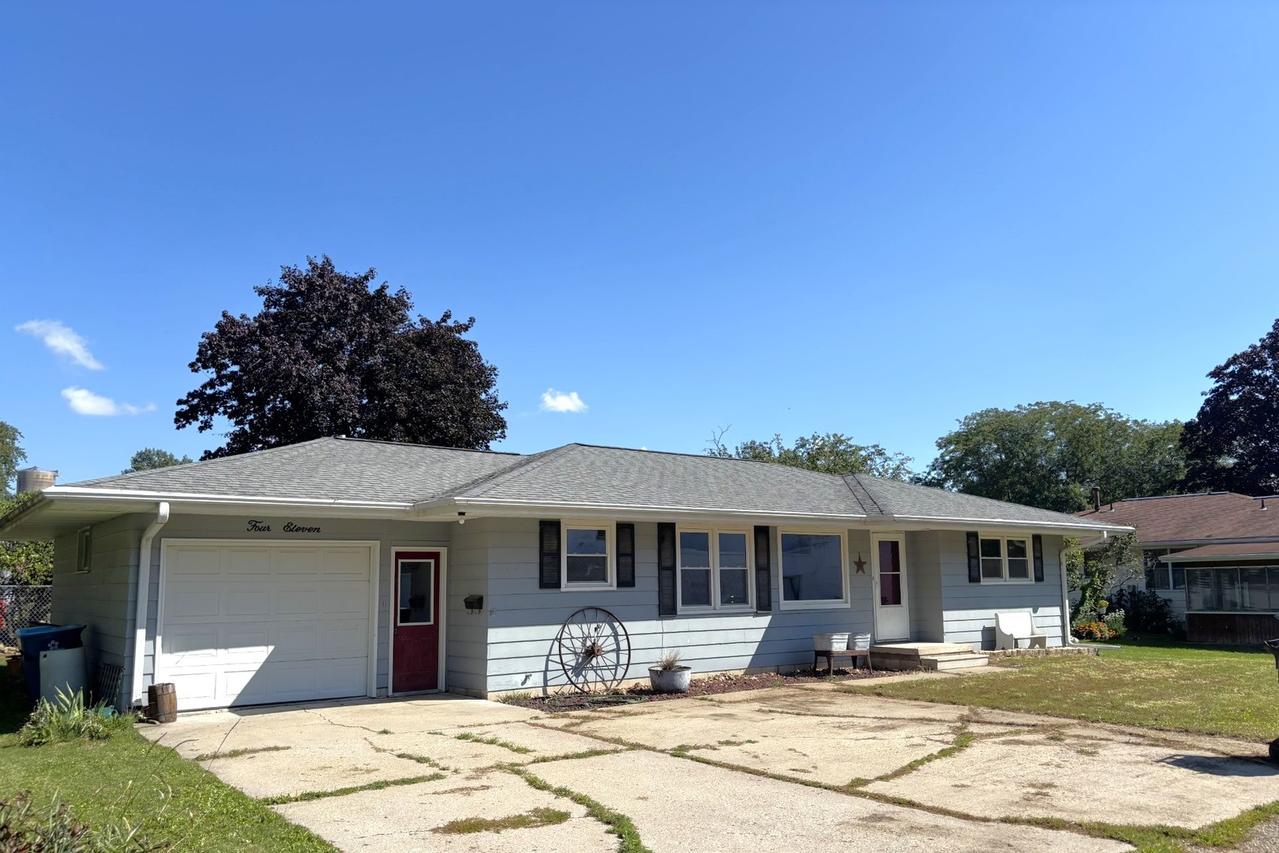411 Park Ct Ln., Morrison, IL 61270