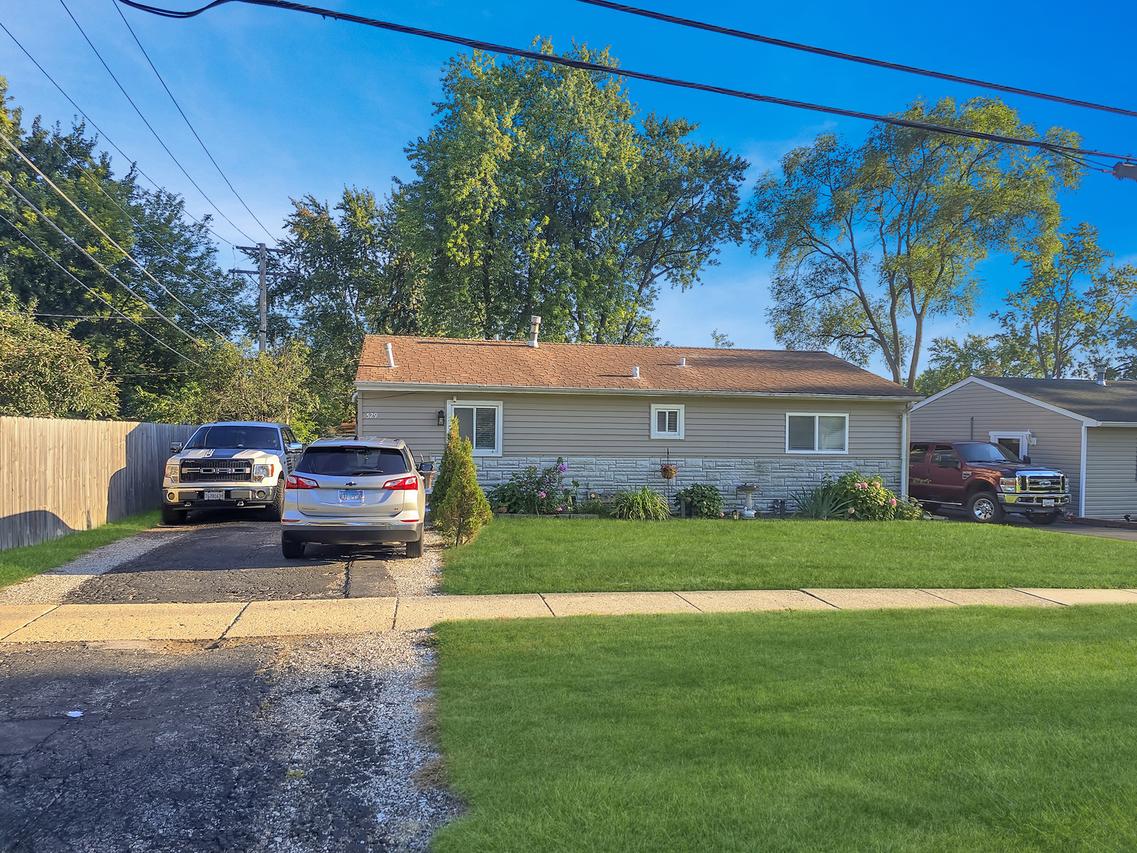 529 E Fullerton Ave., Glendale Heights, IL 60139