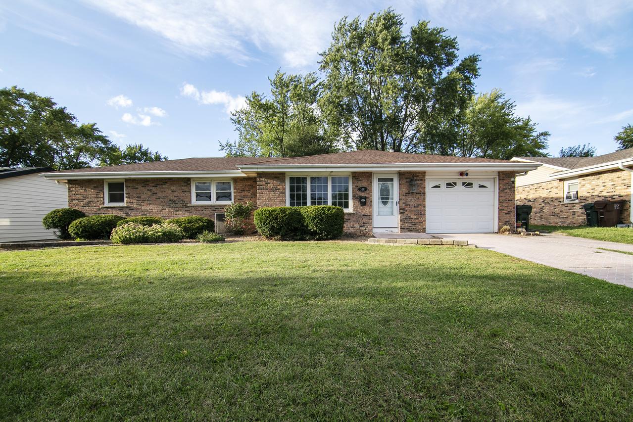 301 Jan Dr., Manteno, IL 60950