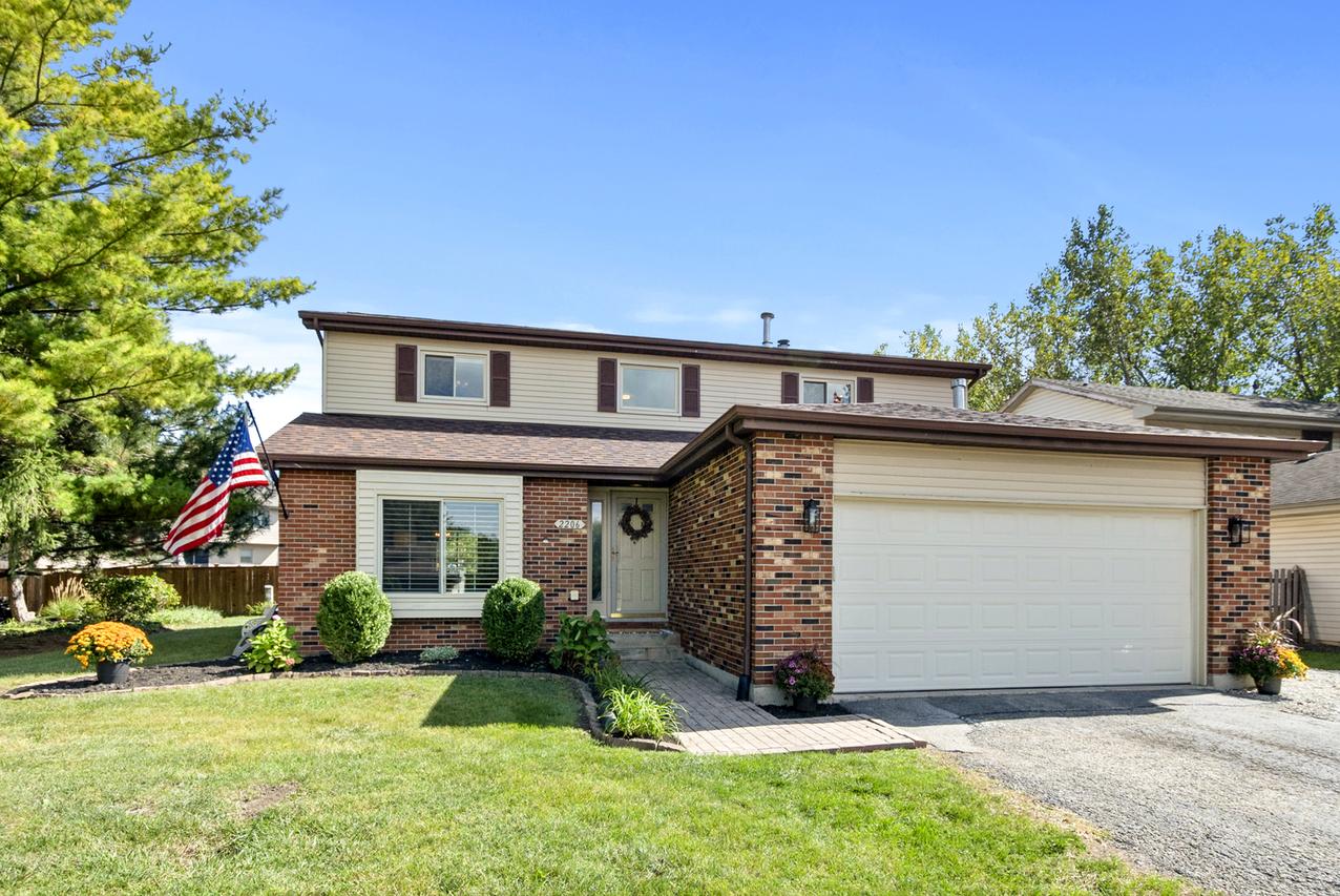 2206 Daniel Lewis Dr., New Lenox, IL 60451