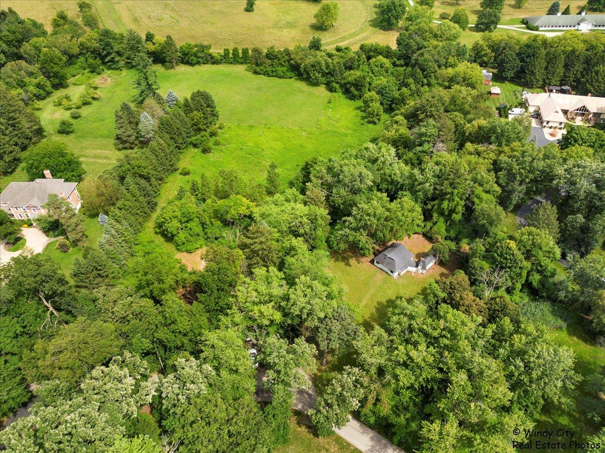 80A Ridgecroft Ln., Barrington Hills, IL 60010