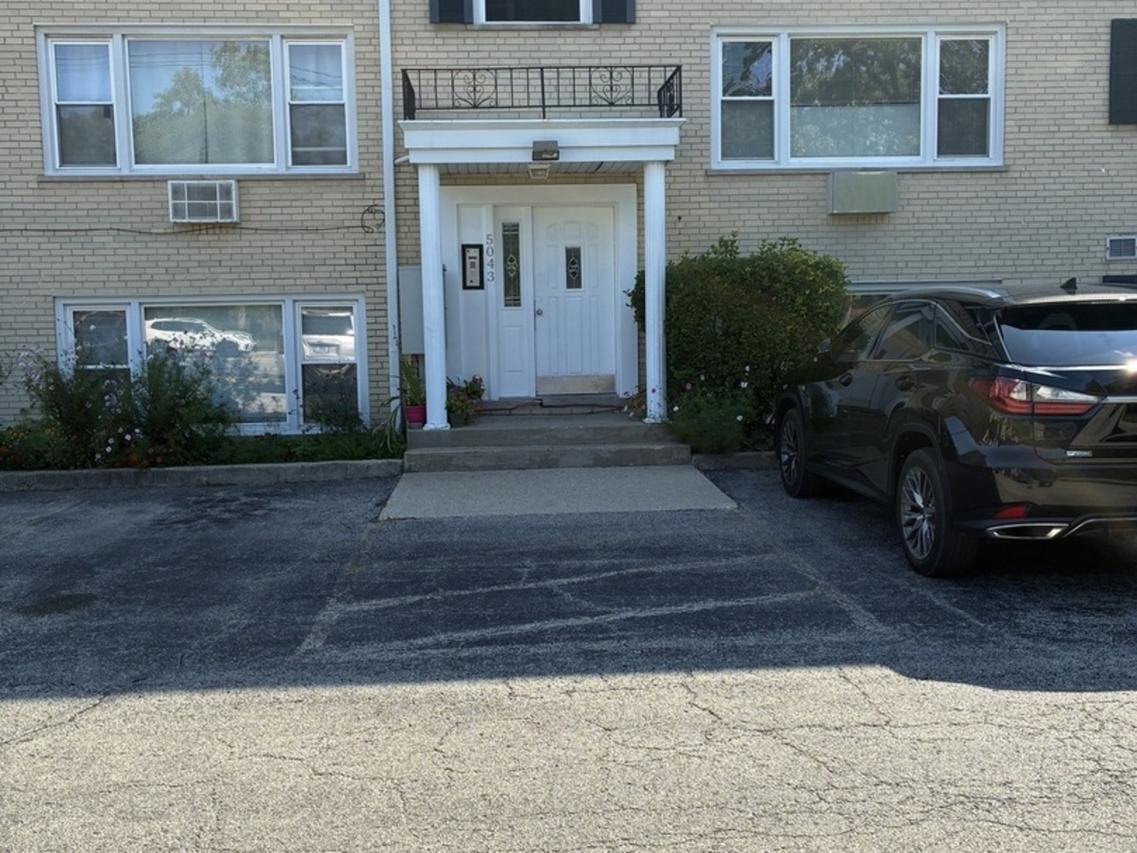 5043 N East River Rd. #1B, Norridge, IL 60706