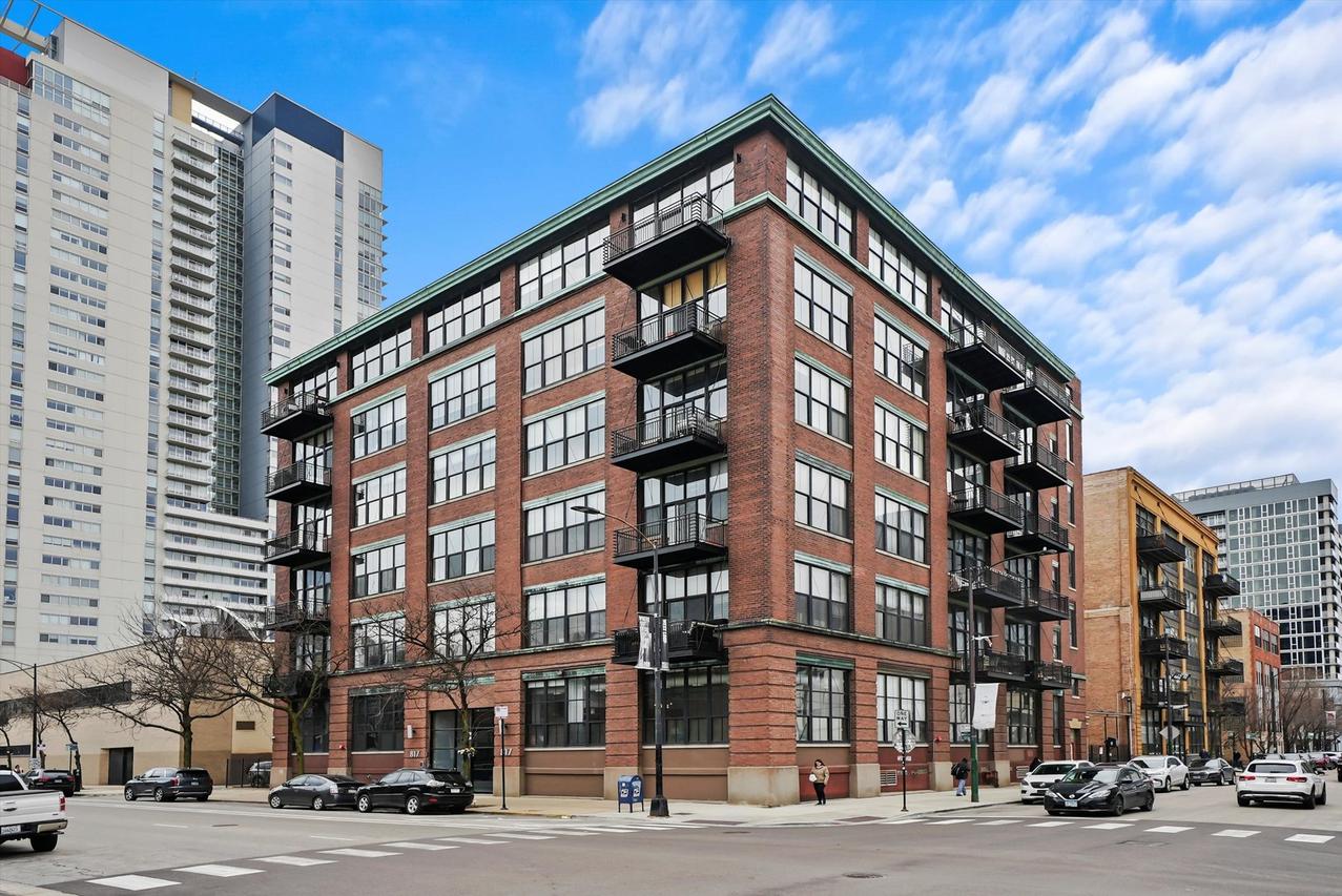 817 W Washington Blvd. #507, Chicago, IL 60607