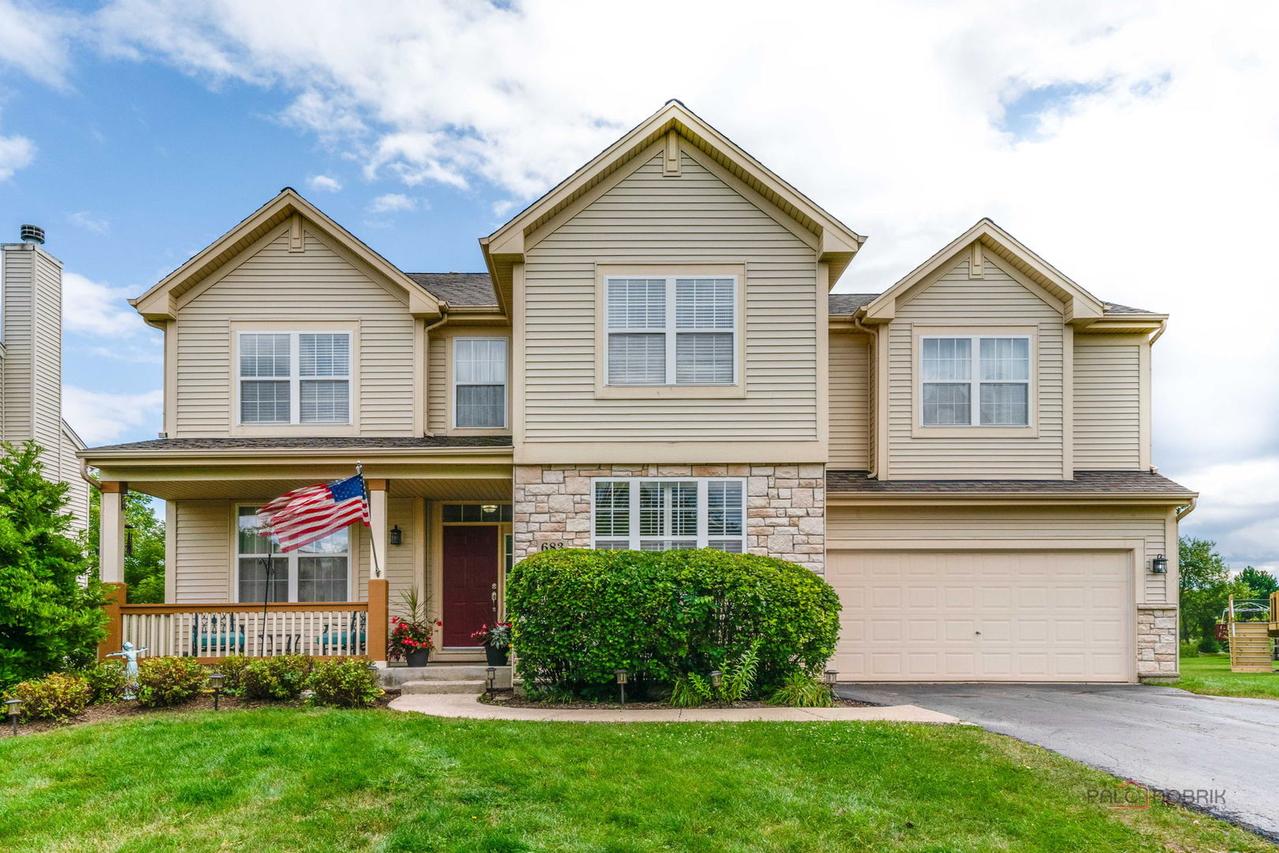683 Niagara Dr., Volo, IL 60073