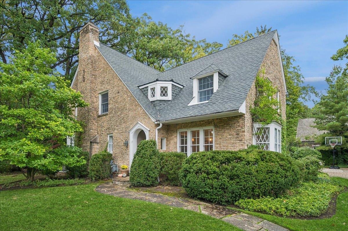 1161 Pine St., Winnetka, IL 60093