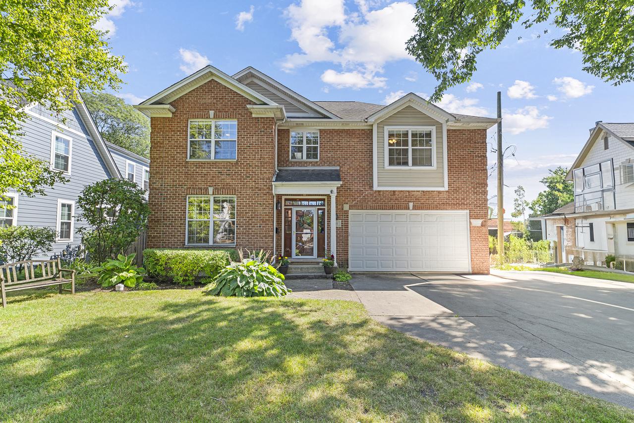 411 Washington St., Glenview, IL 60025