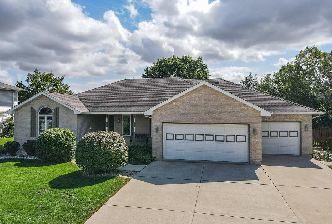 304 Andrea Dr., Manhattan, IL 60442