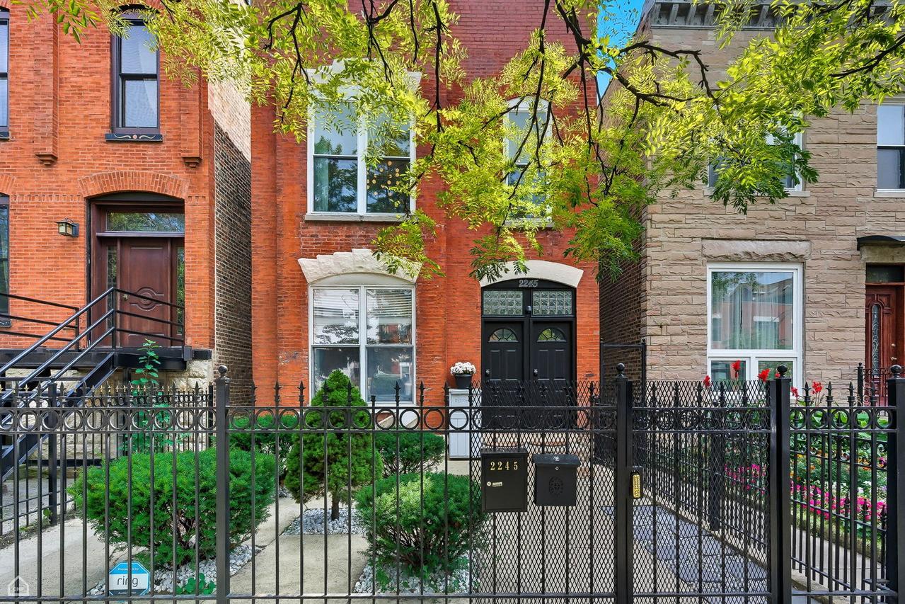 2245 W Erie St., Chicago, IL 60612