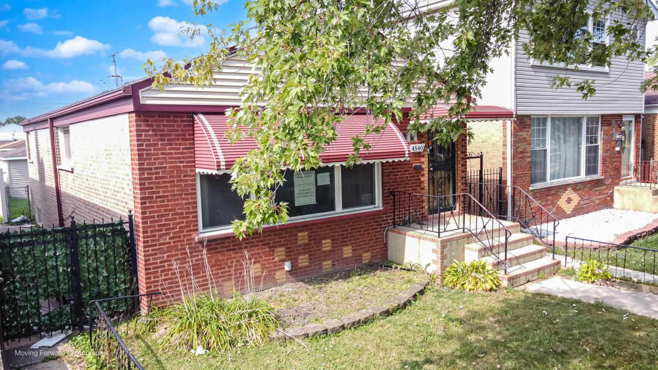 4540 S Leclaire Ave., Chicago, IL 60638