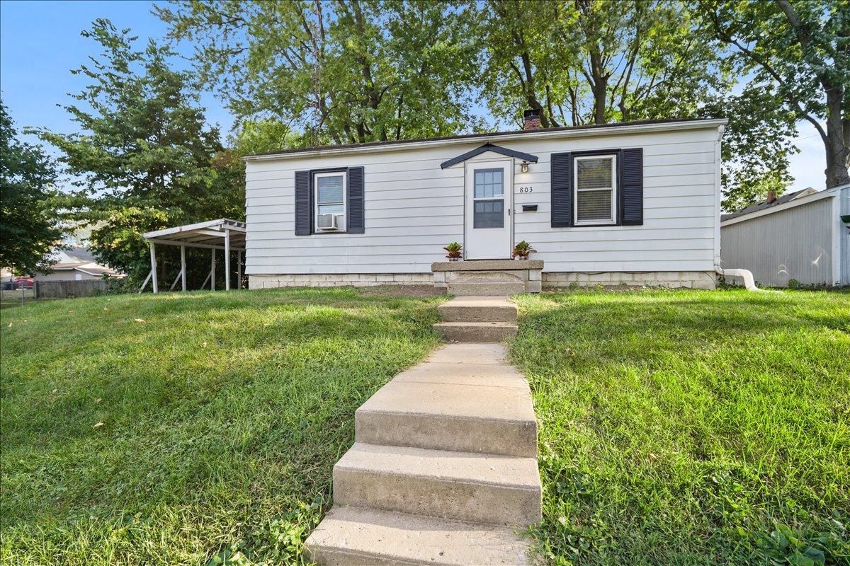 803 Marion St., Bloomington, IL 61701