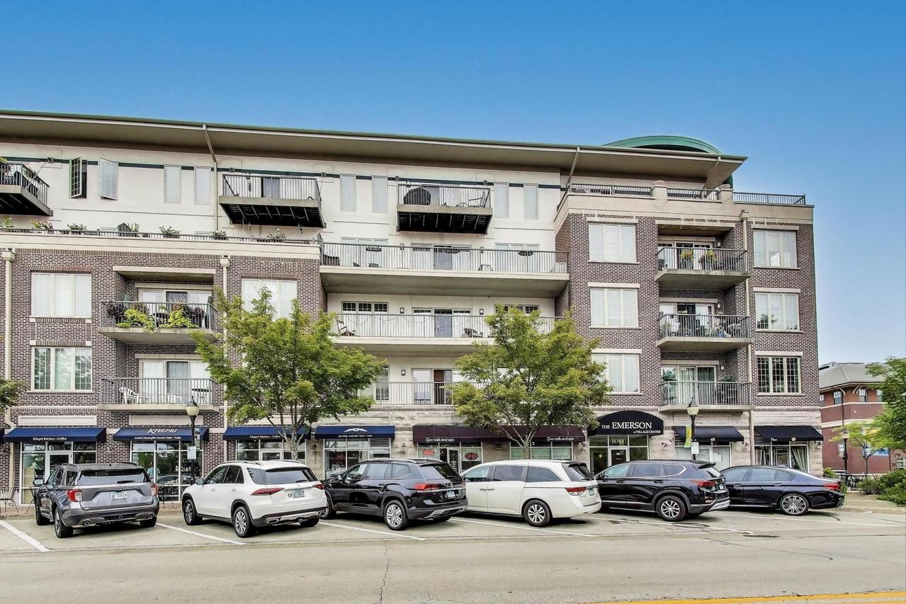 100 S Emerson St. #415, Mount Prospect, IL 60056