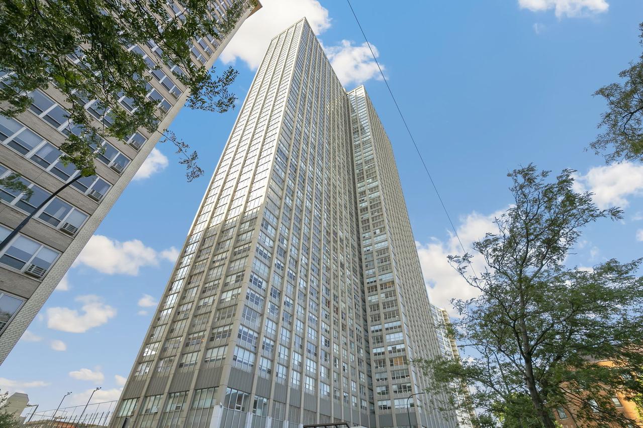 655 W Irving Park Rd. #5308, Chicago, IL 60613