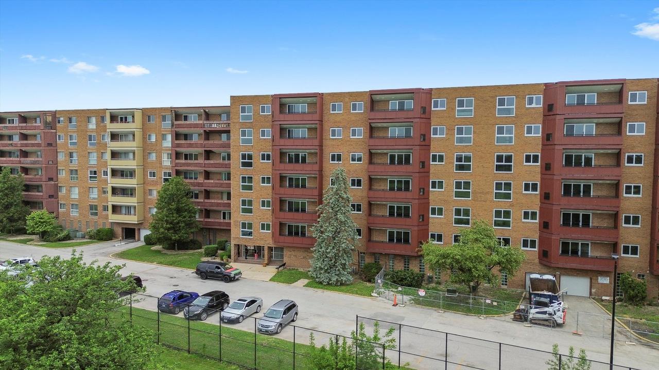 200 Park Ave. #527, Calumet City, IL 60409