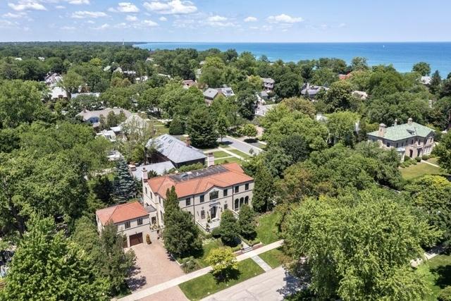 145 Oxford Rd., Kenilworth, IL 60043