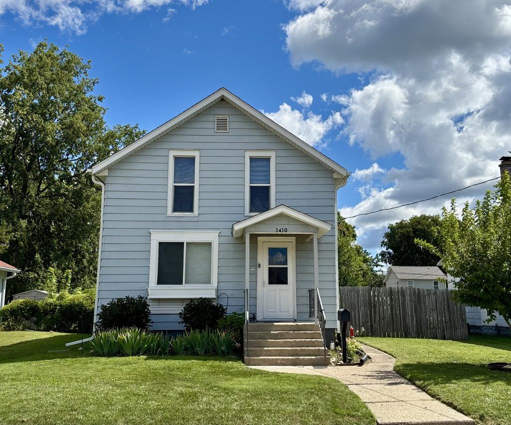 1410 3rd Ave., Sterling, IL 61081