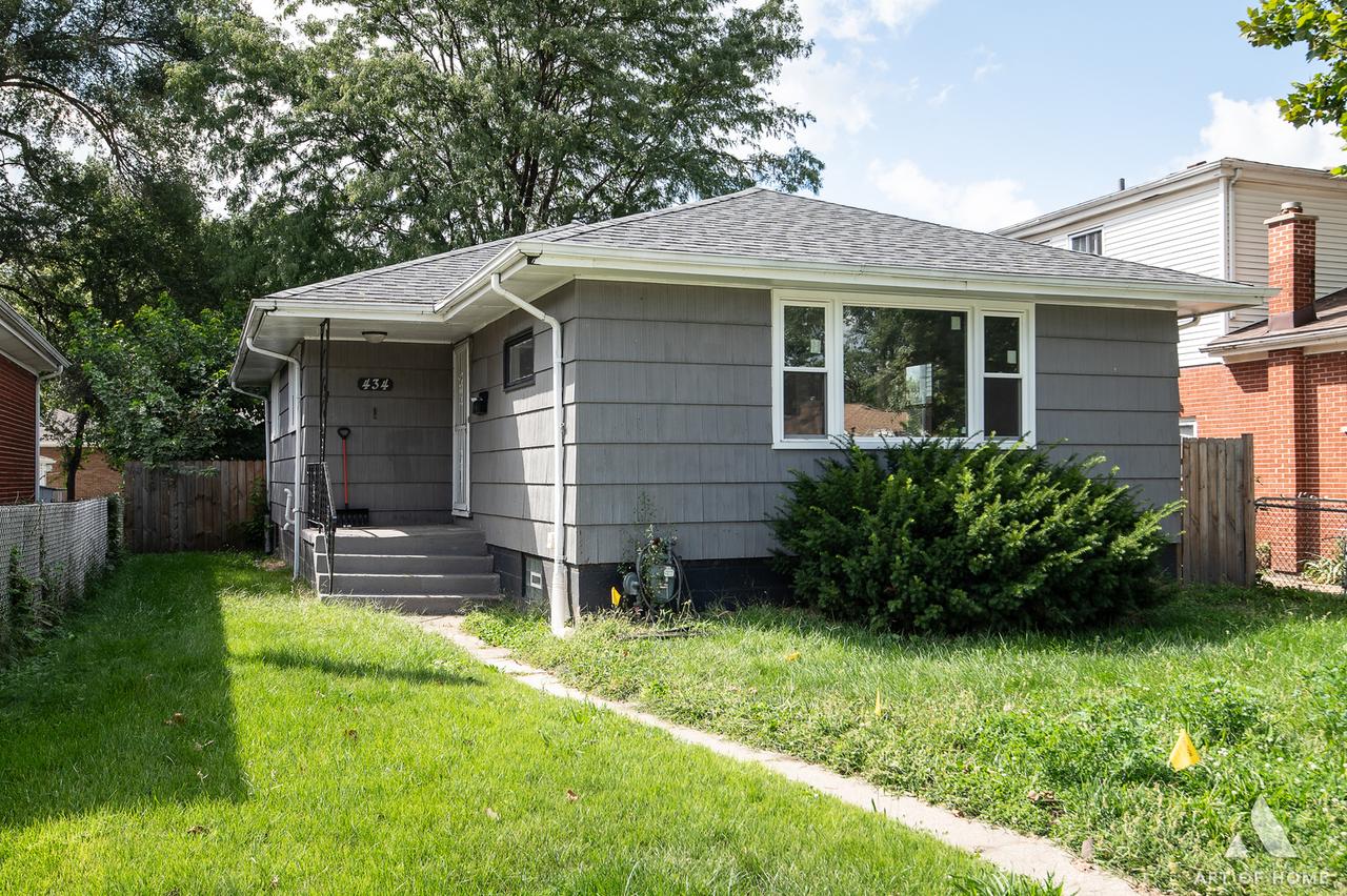 434 Mackinaw Ave., Calumet City, IL 60409