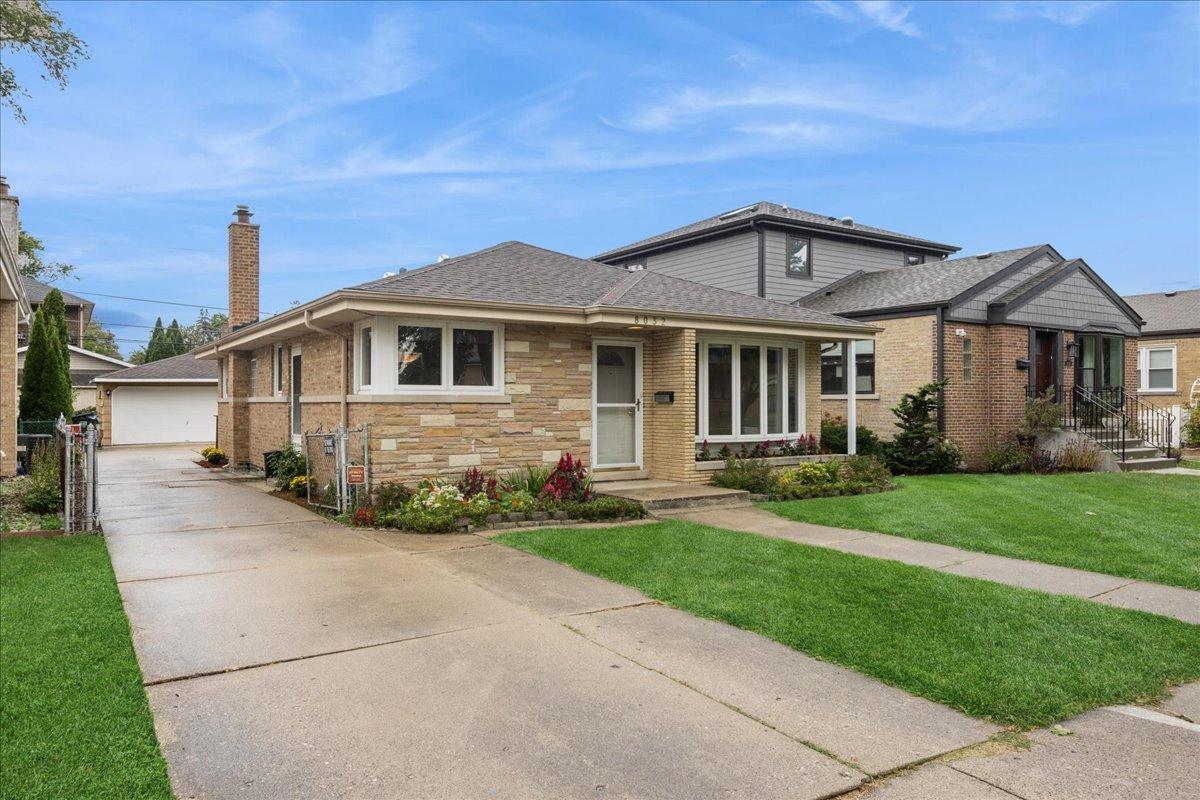 8032 N Wisner St., Niles, IL 60714