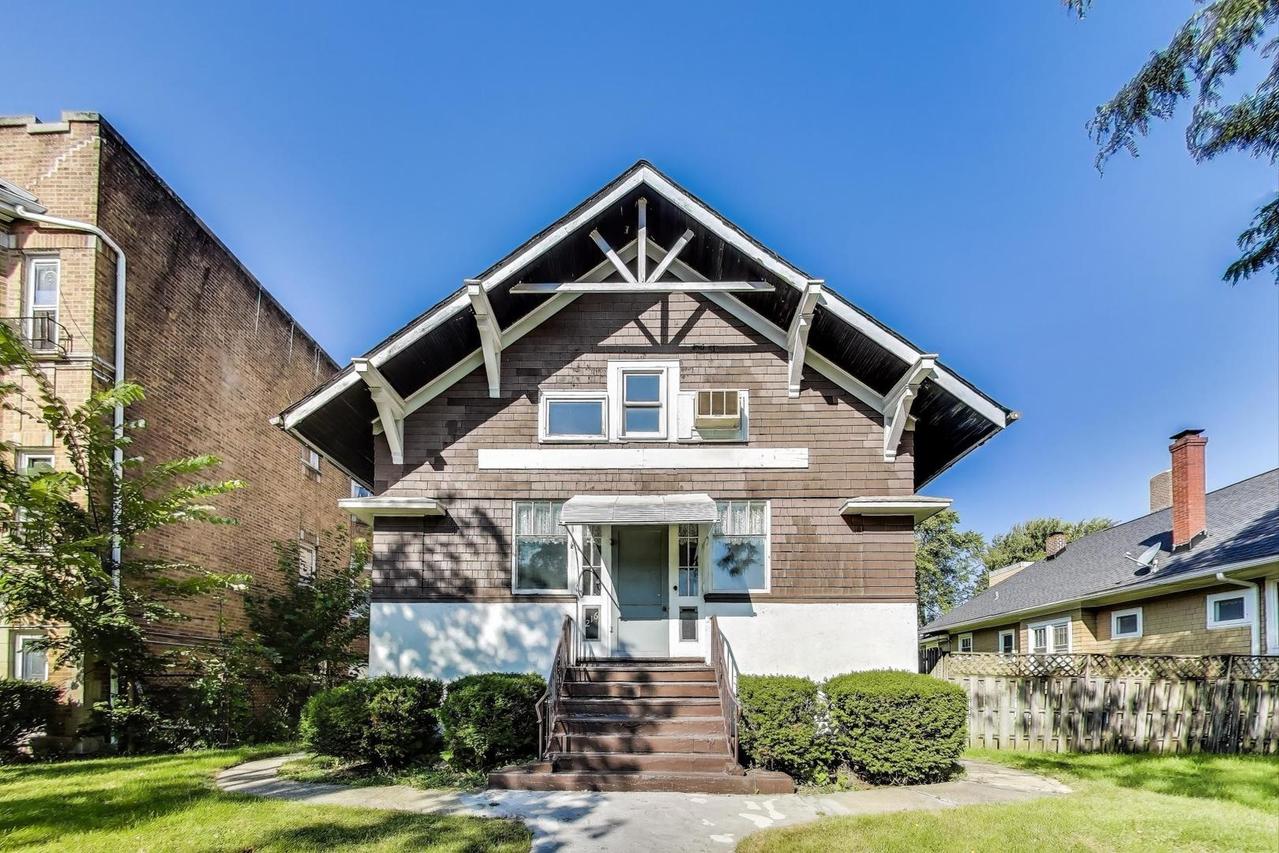 216 S Austin Blvd., Oak Park, IL 60304
