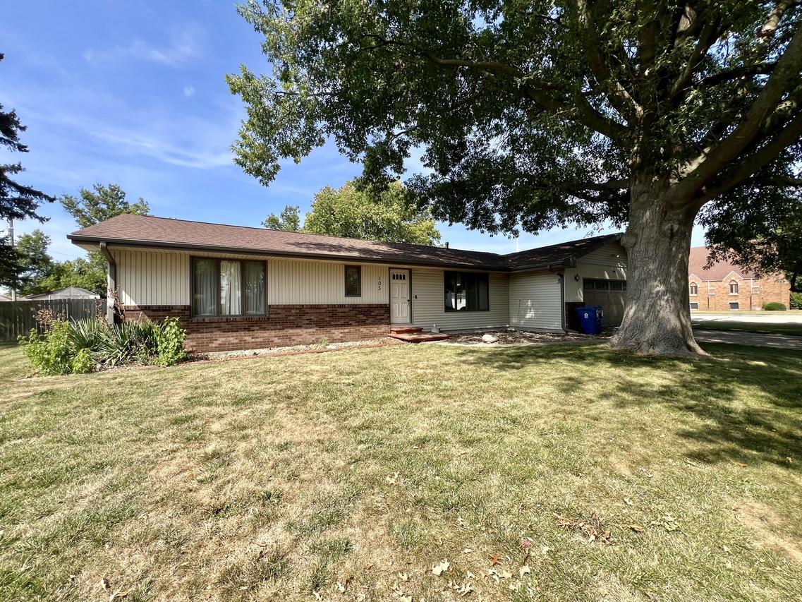103 N Lincoln St., Thomasboro, IL 61878