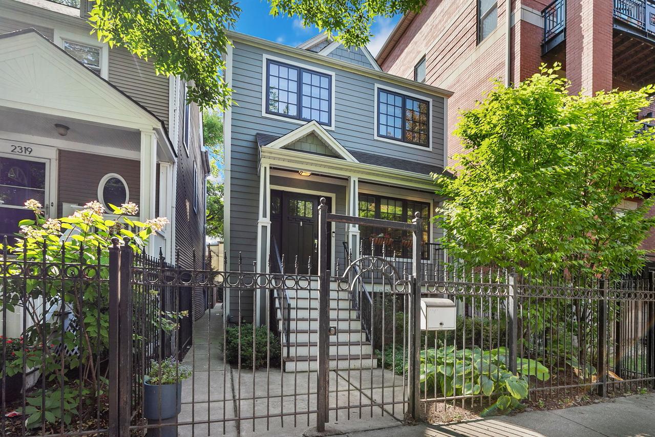 2321 W Montrose Ave., Chicago, IL 60618