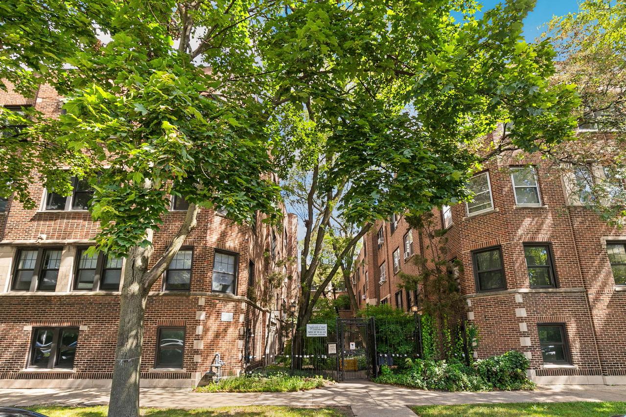 5459 S Ingleside Ave. #2S, Chicago, IL 60615