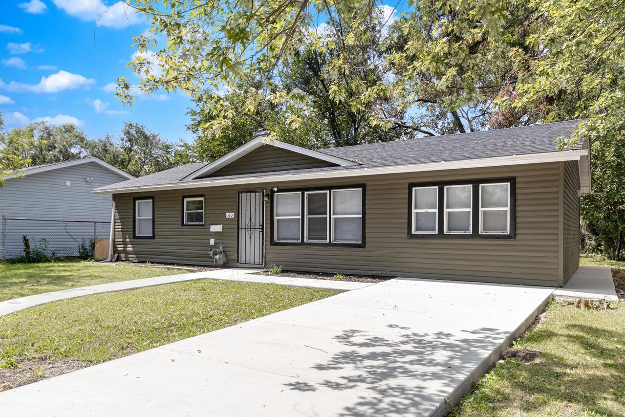 15804 Hoyne Ave., Harvey, IL 60426