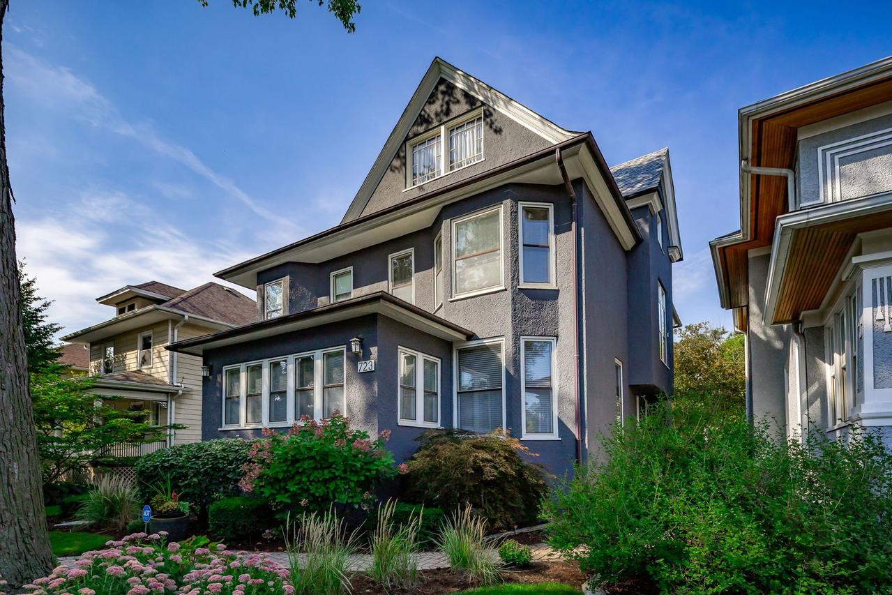 723 N Kenilworth Ave., Oak Park, IL 60302