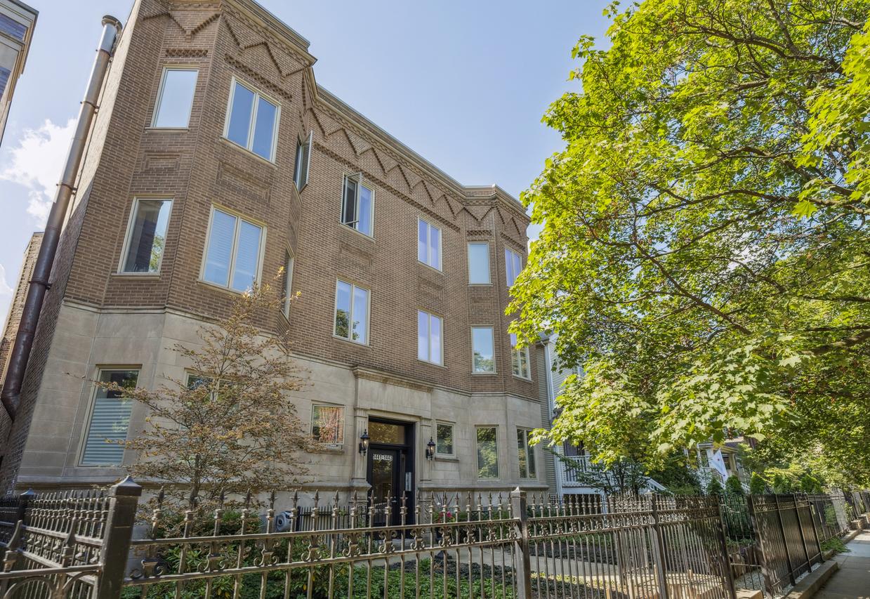 1441 W Cuyler Ave. #2E, Chicago, IL 60613