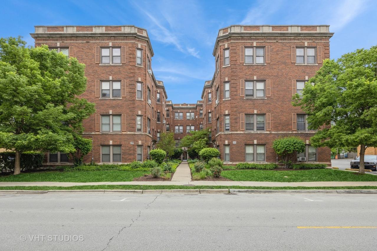 50 Forest Ave. #3S, Riverside, IL 60546