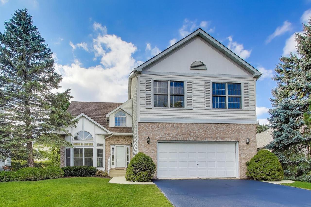 245 Hidden Creek Rd., Lake Zurich, IL 60047