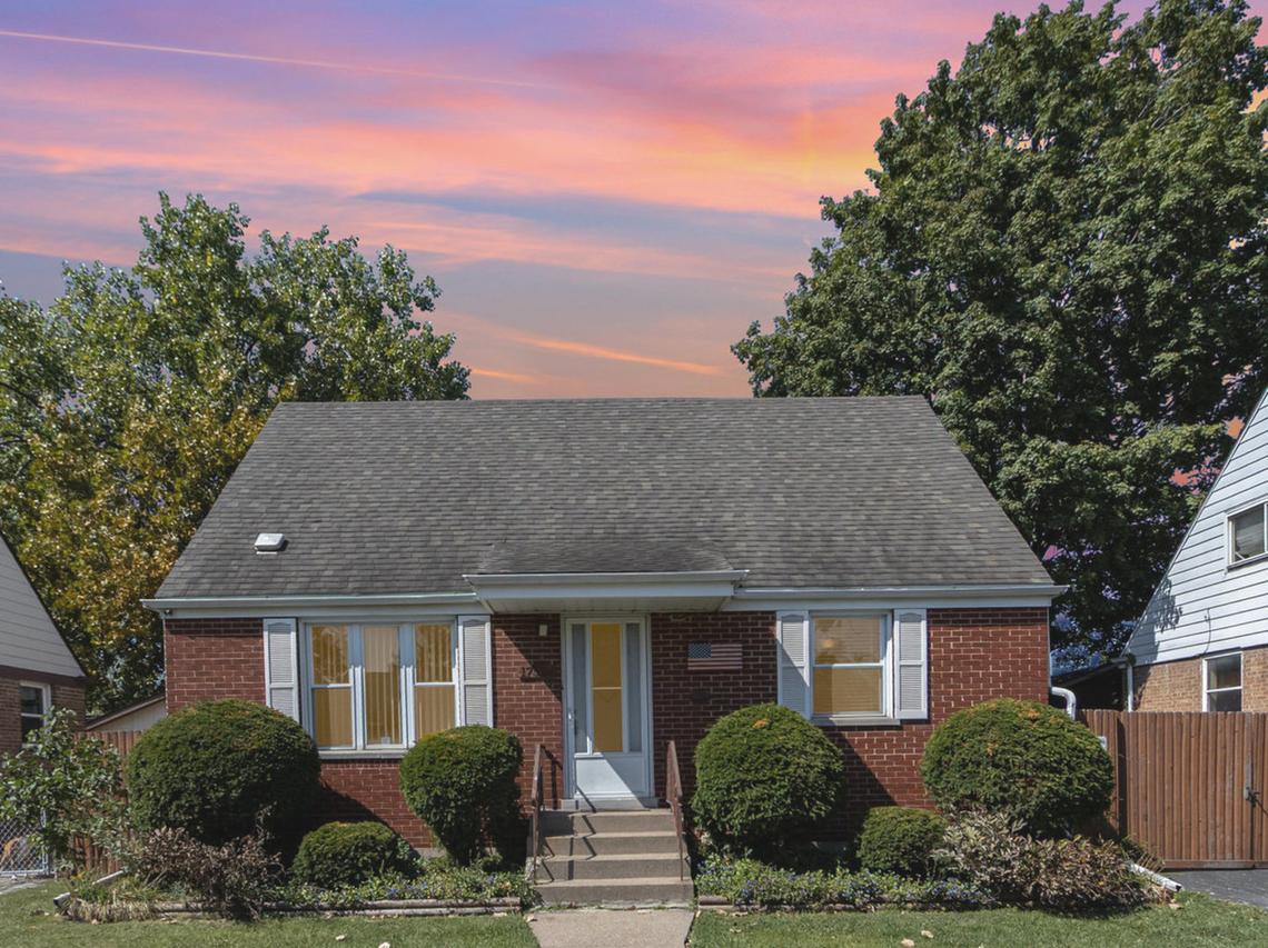 17518 Roy St., Lansing, IL 60438