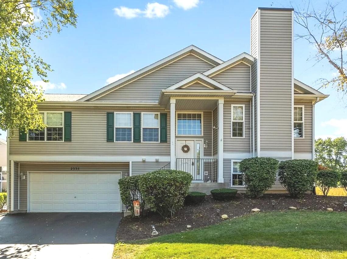 2335 Graystone Dr., Joliet, IL 60431