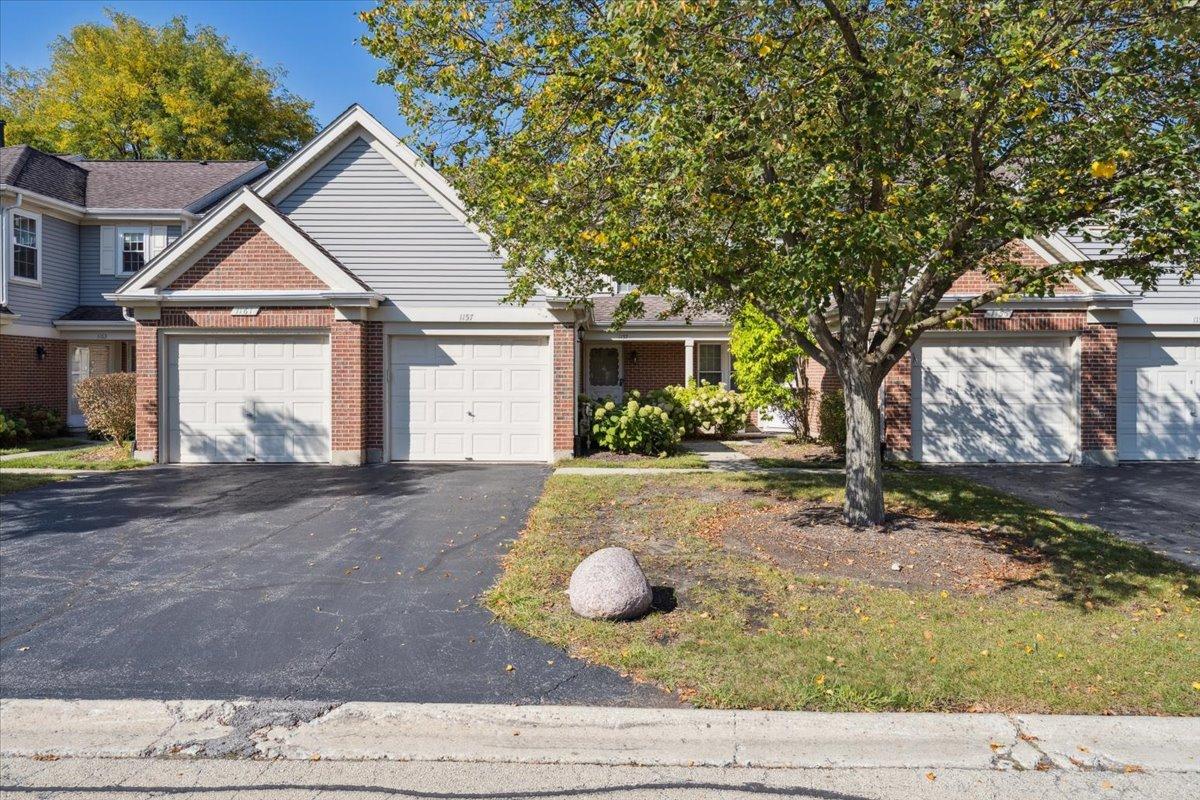 1157 Russellwood Ct., Buffalo Grove, IL 60089