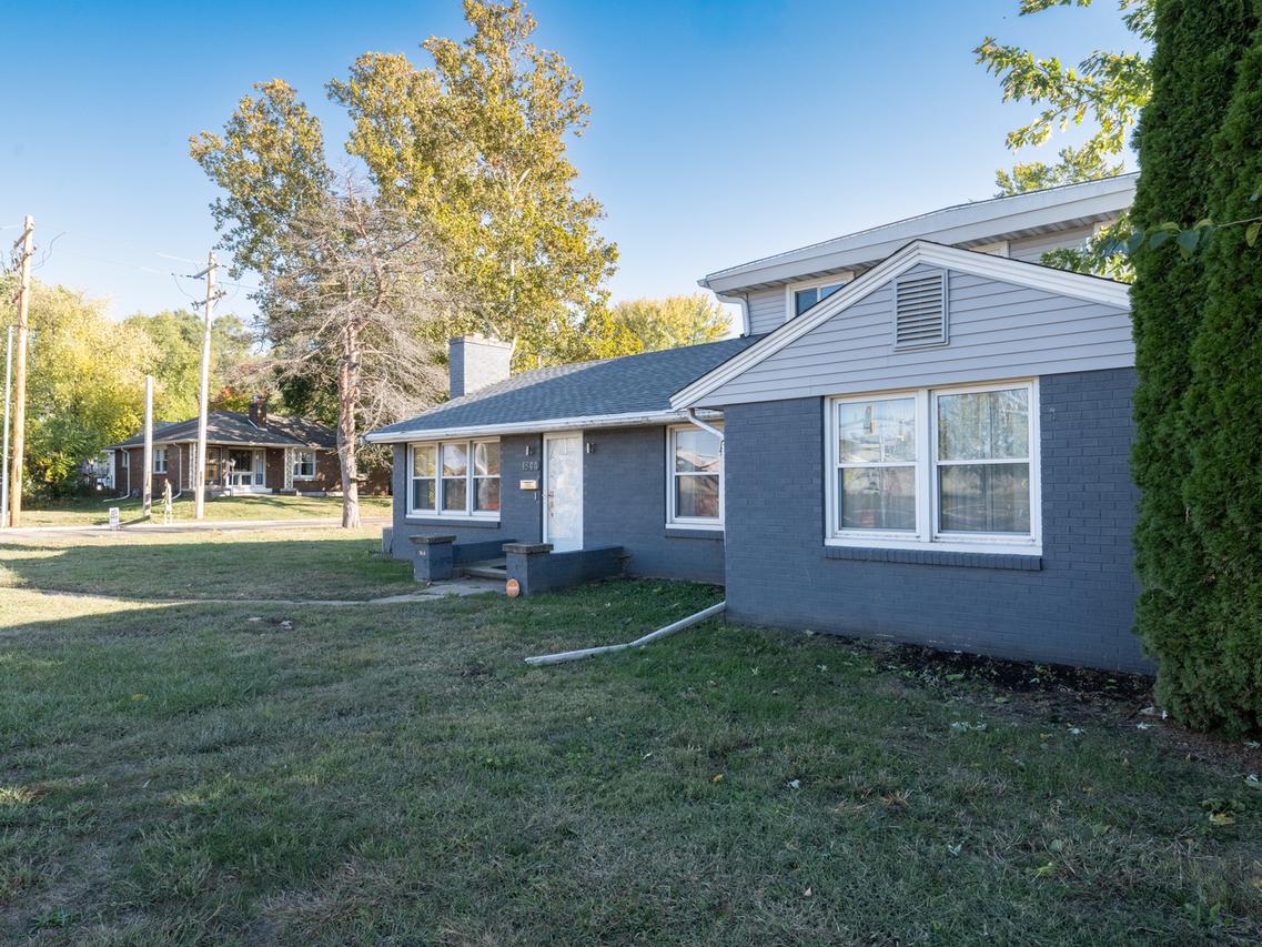 1844 Court St., Pekin, IL 61554