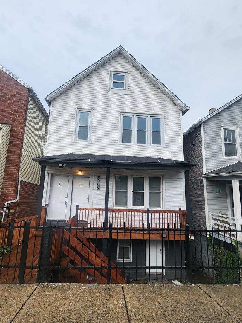8909 S Houston Ave., Chicago, IL 60617