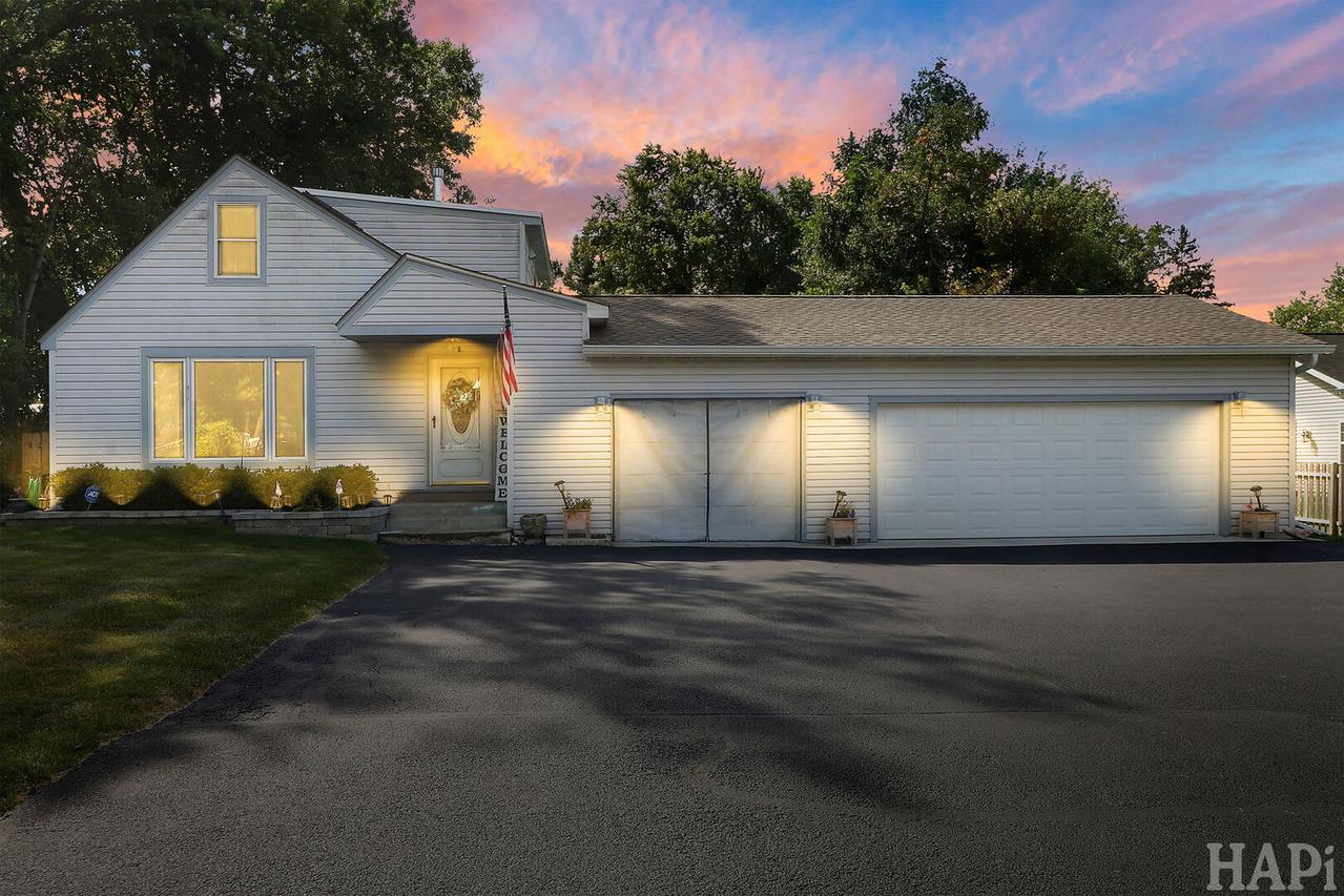 7203 Mohawk Dr., Wonder Lake, IL 60097