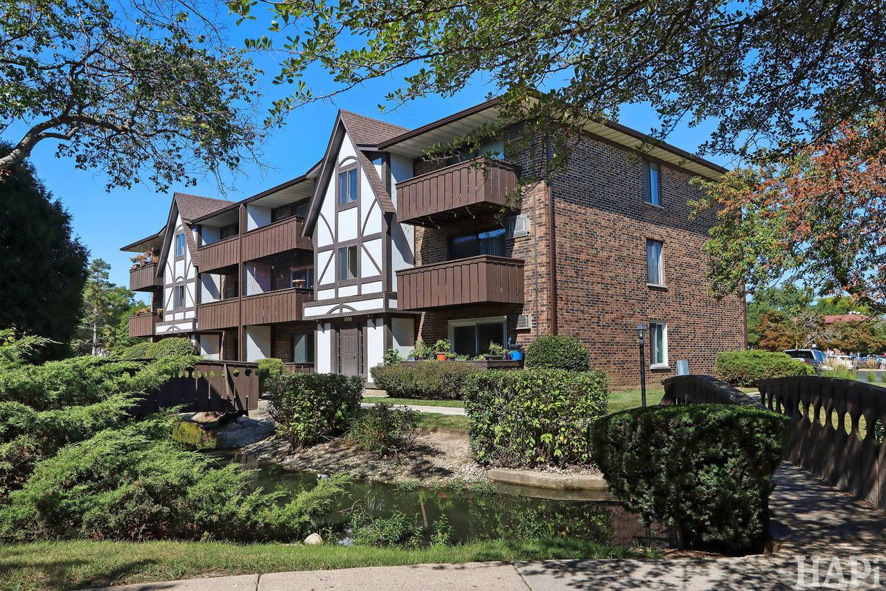 1000 Centurion Ln. #4, Vernon Hills, IL 60061
