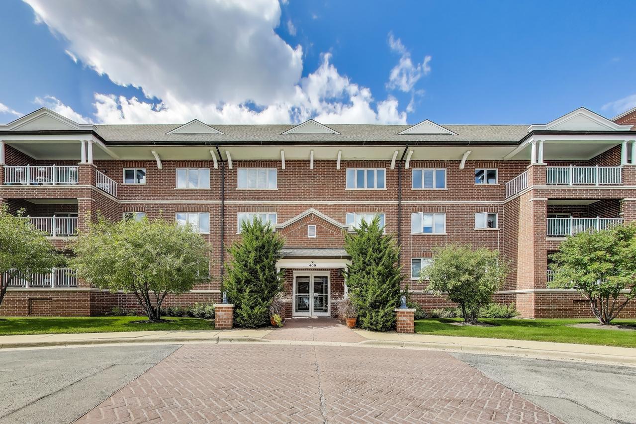 400 S Northwest Hwy. #312, Park Ridge, IL 60068