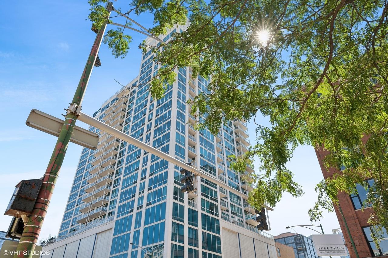 757 N Orleans St. #1602, Chicago, IL 60654