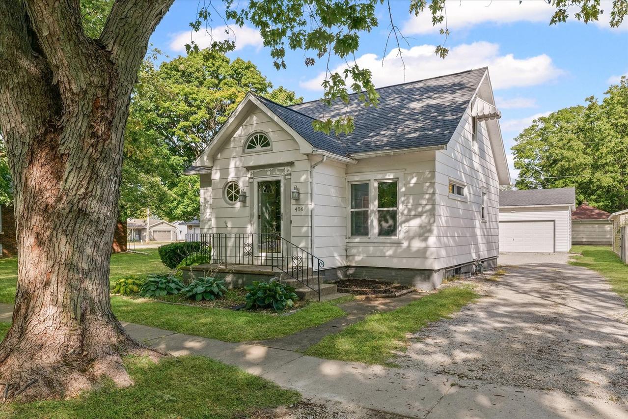 406 S Main St., St. Joseph, IL 61873